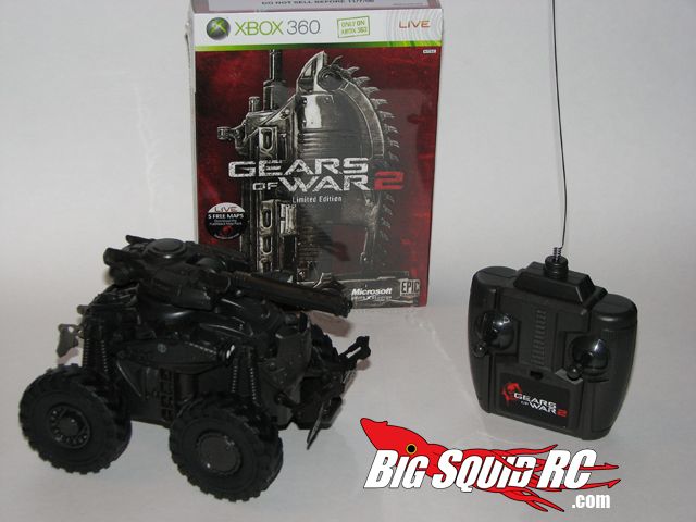 Rare sealed Gears Of War 2 Remote Control Centaur Tank RC Vehicle xbox car gift 
