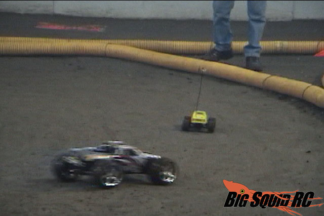 Mini quake best sale rc truck