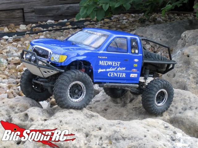 axial-scx10-trail-honcho-tacoma