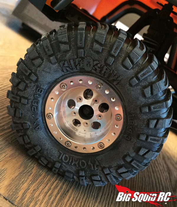 axial-dingo-white-tire-lettering2