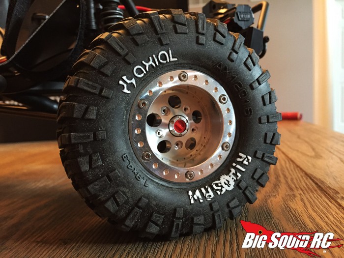 axial-dingo-white-tire-lettering4