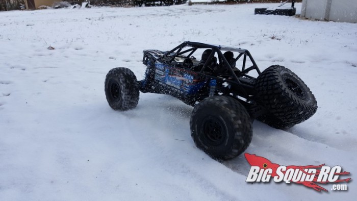 axial bomber rc car