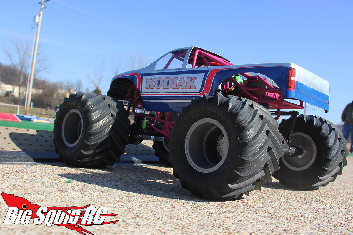 Monster Truck Madness #6 - Getting Started with an Axial ...
