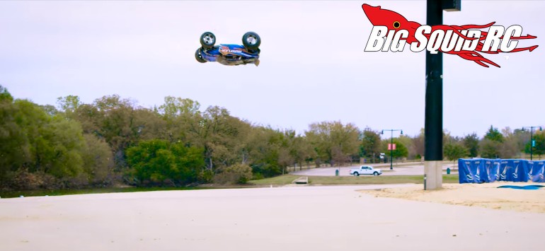 traxxas slash with sound