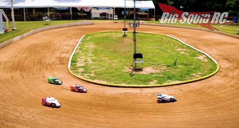 Traxxas Slash Dirt Oval Video