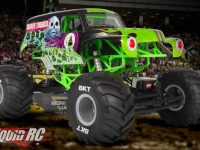 Axial Racing SMT10 Grave Digger Monster Jam RTR Video