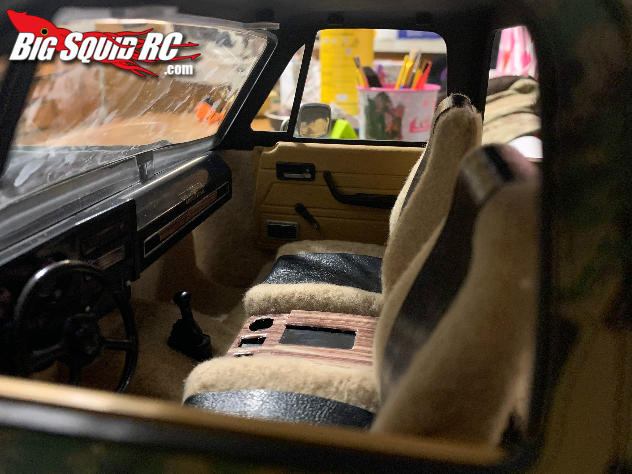 Raised Center Console for RC4WD K5 Blazer interior