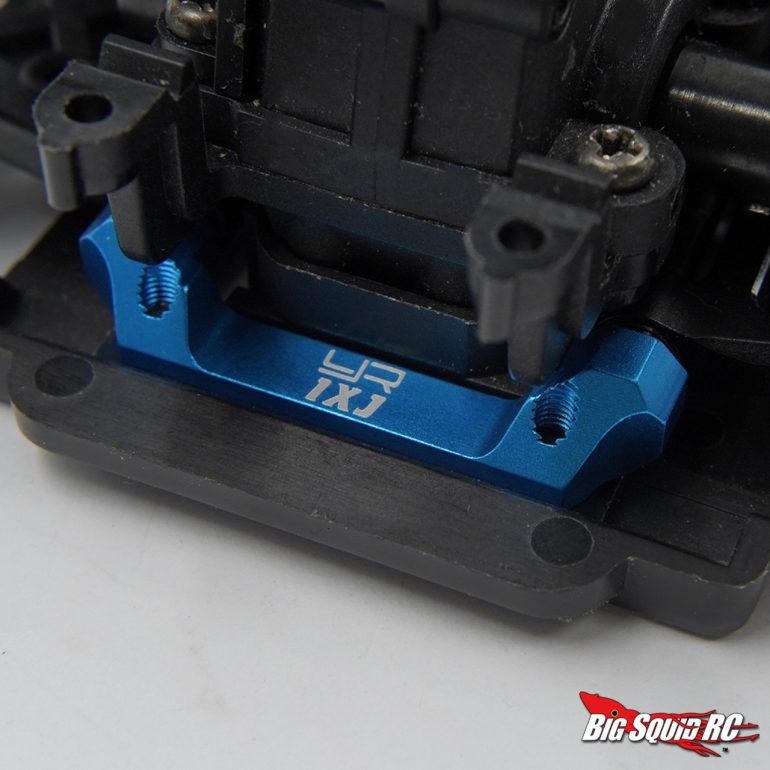 Attacco Sospensione Yeah Racing In Alluminio Blu Per Tamiya XV-01 – TAXV-010BU
