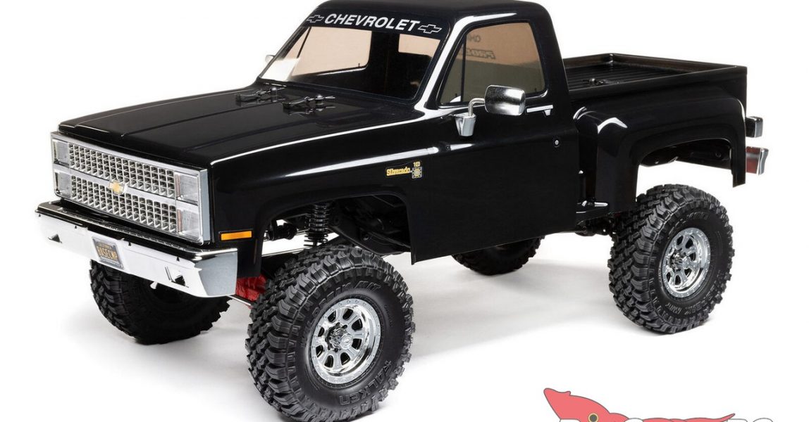 Axial SCX10 III Base Camp 1982 Chevy K10 RTR