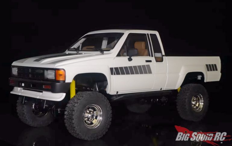 RC4WD 1987 Toyota XtraCab RTR Video