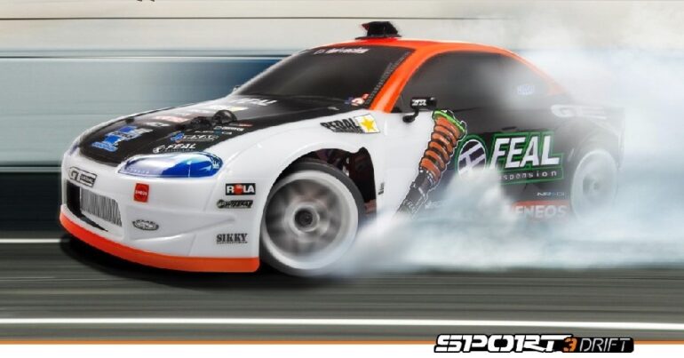 希少！！HPI Racing Nissan Silvia S15 ボディセット HPI Racing Nissan Silvia (S15) Body (200mm) - Unpainted