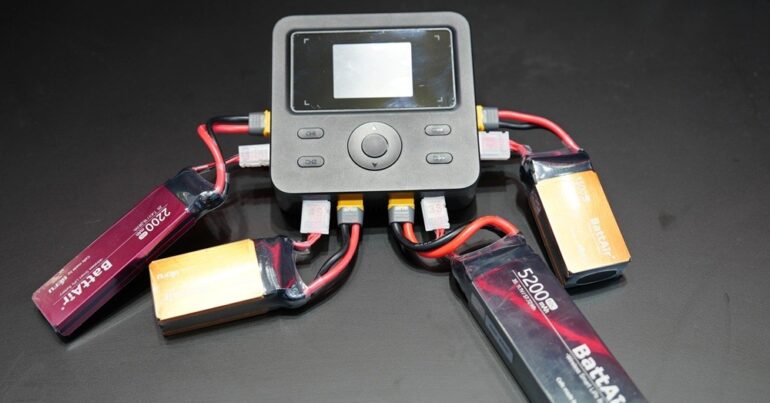 iSDT-F160-Quad-Battery-Charger