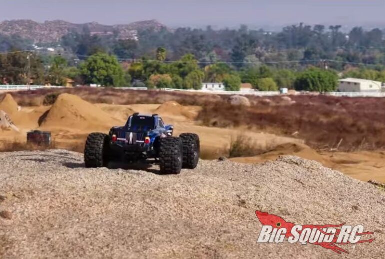 Traxxas Video Kicking Up Dirt with the Stampede 4X4 VXL