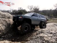 Traxxas TRX-4 Nissan Pathfinder Video
