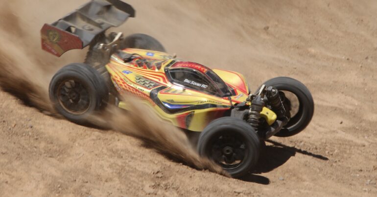Rlaarlo 8th Dragon Scale Knight 4WD Brushless Buggy RTR Review