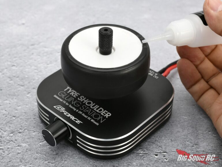 G-Force Tire Shoulder Gluing Station